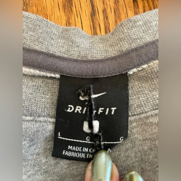 Nike Gray Cropped Imprinted Crew Neck Sweatshirt - Picture 4 of 4